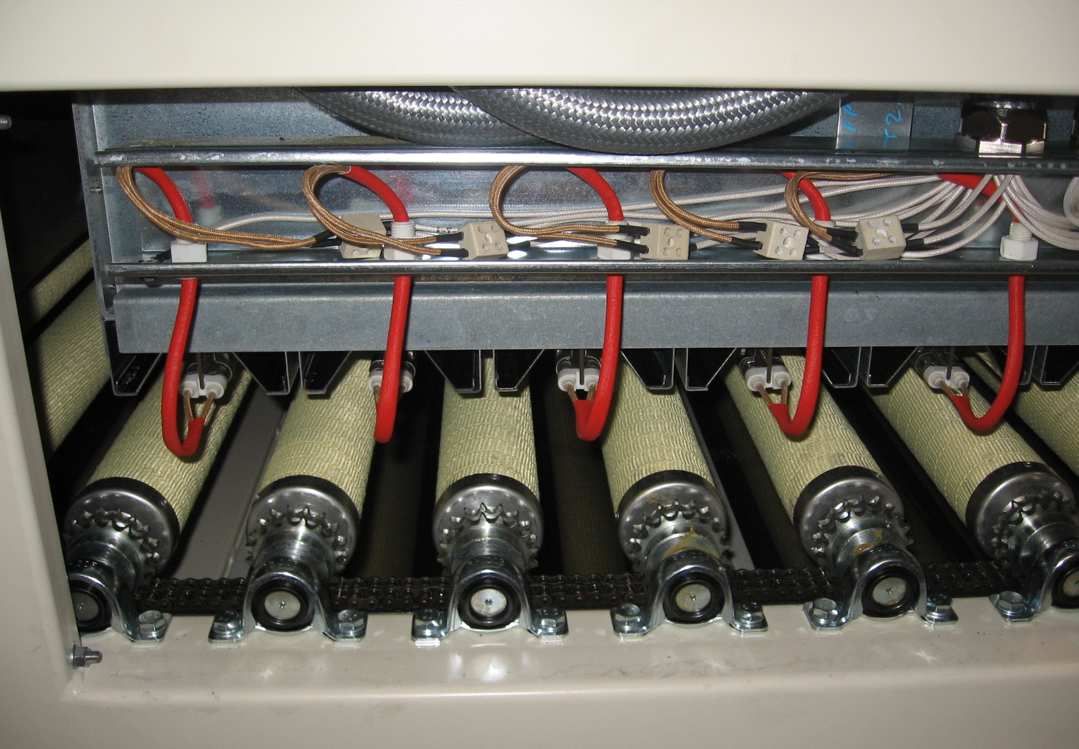 IR lamps and transport rollers