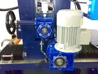 Motoriduttore micrometrica e rotazione racla